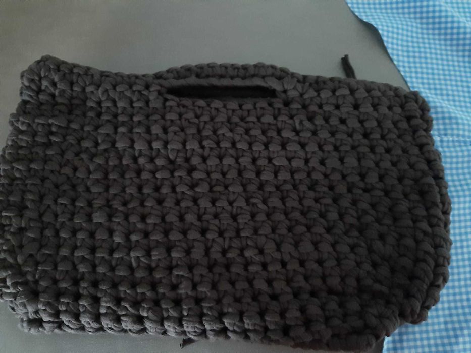 Mala de mão feita à mão