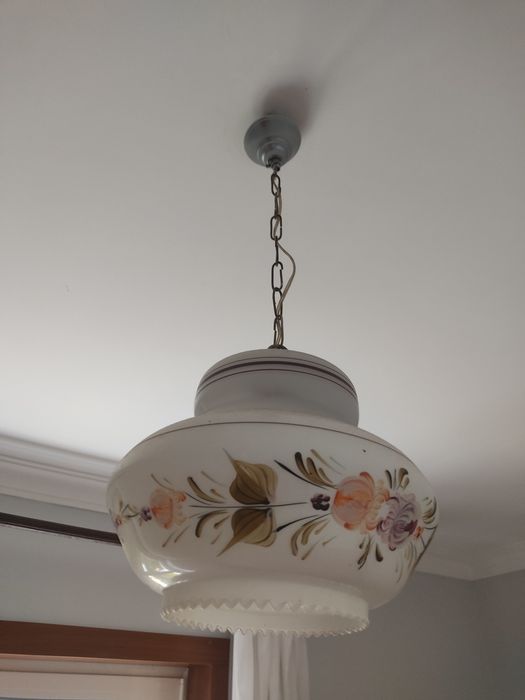 Candeeiro de uma e três lâmpadass