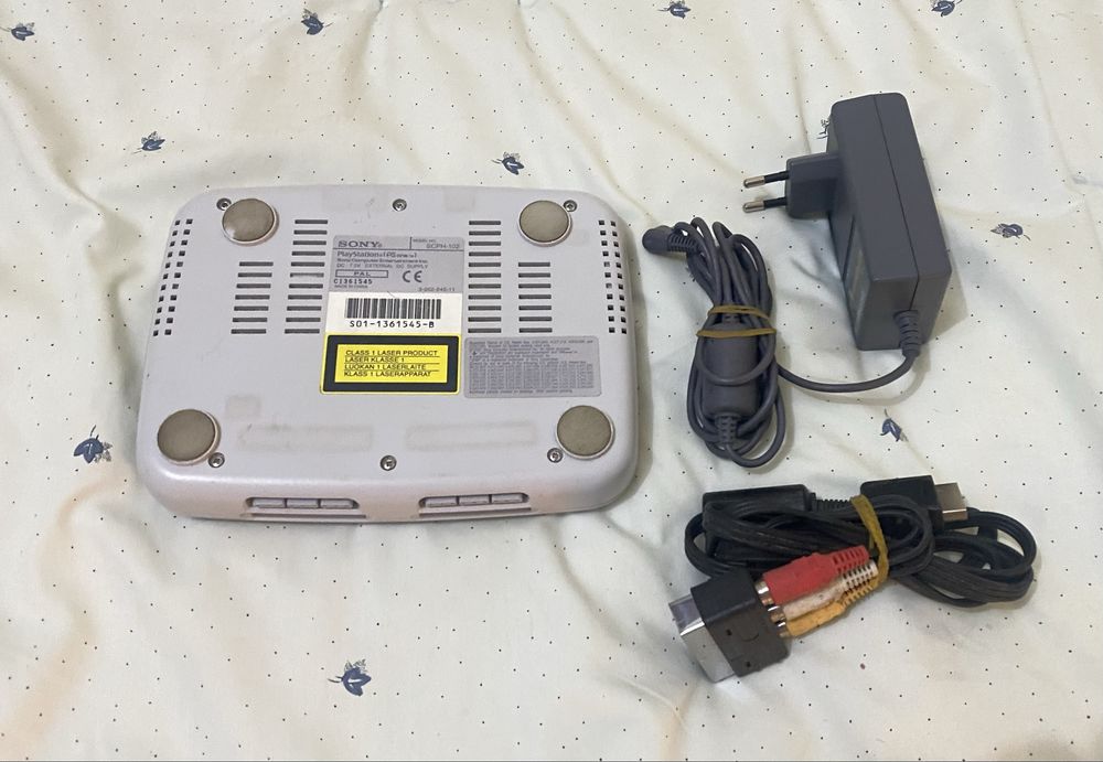 Playstation 1 slim como nova