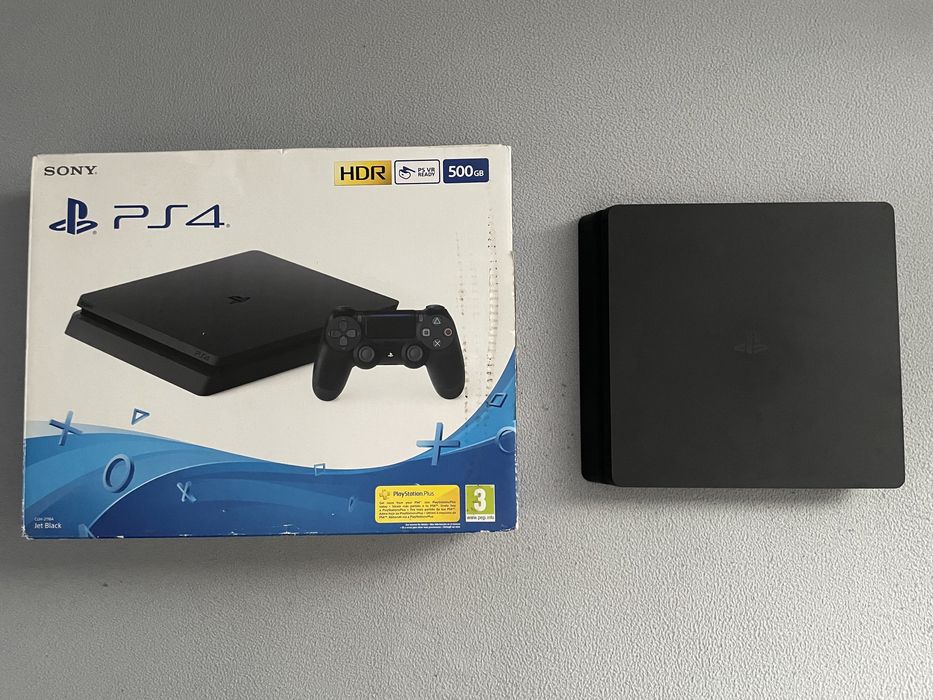 Playstation 4 Slim 500GB - como nova