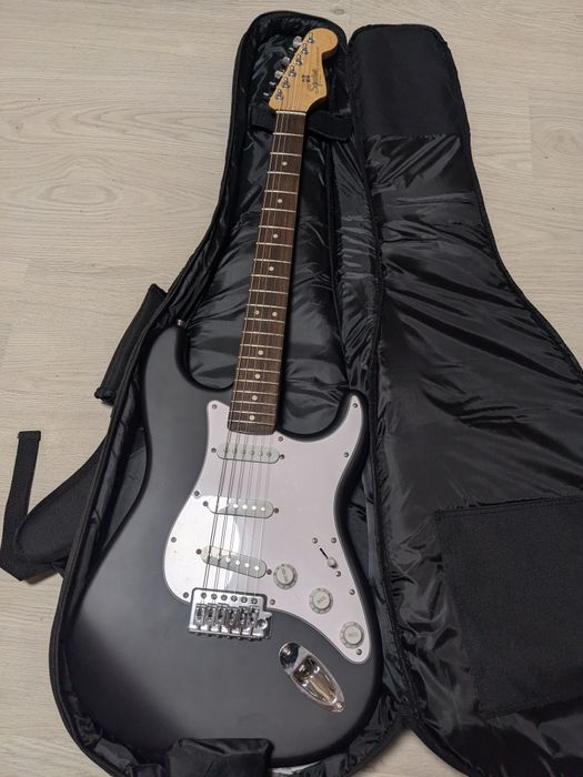 Электрогитара Squier debut by fander