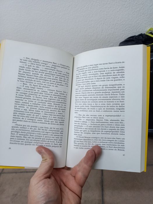 Livro As Cores do Espaço
