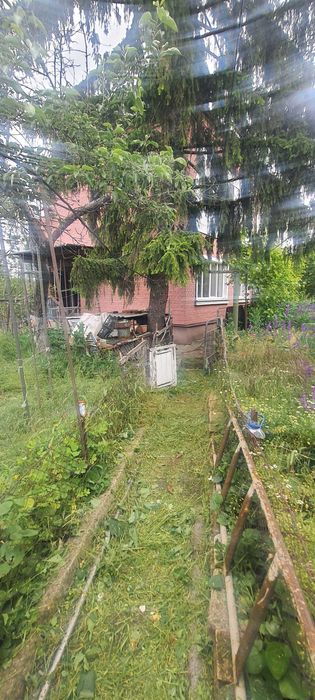 Продаю 3 кім. 2поверхову квартиру з гаражом  на Сахарному - More