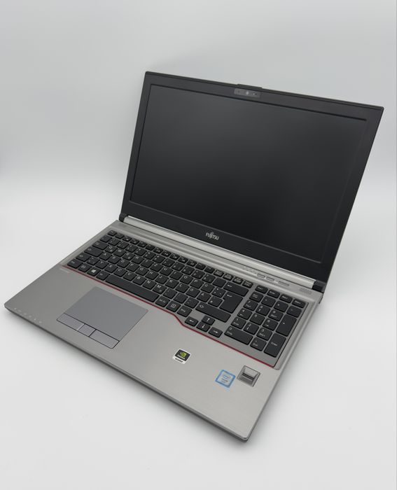 Fujitsu Celsius H770 | Xeon E3-1505M | 32GB| 512GB SSD| 1 ANO GARANTIA