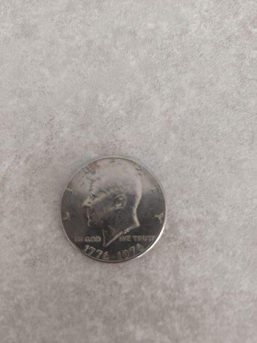 HALF DOLLAR 1776 1976