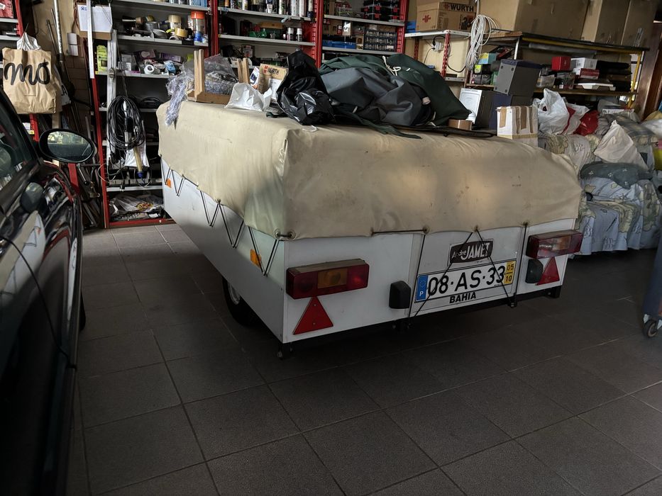 Reboque tenda - caravana