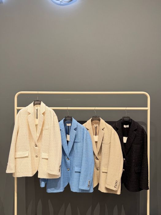 Продам женский итальянский костюм фирмы Vicolo