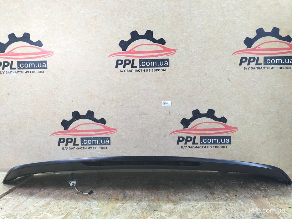 Audi Q3 8U 2011-2018 спойлер крышки багажника 8U0827933