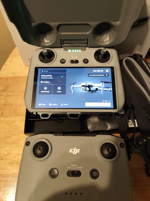 Dron DJI AIR 2S fly more combo