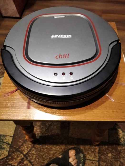 Робот пылесос ..