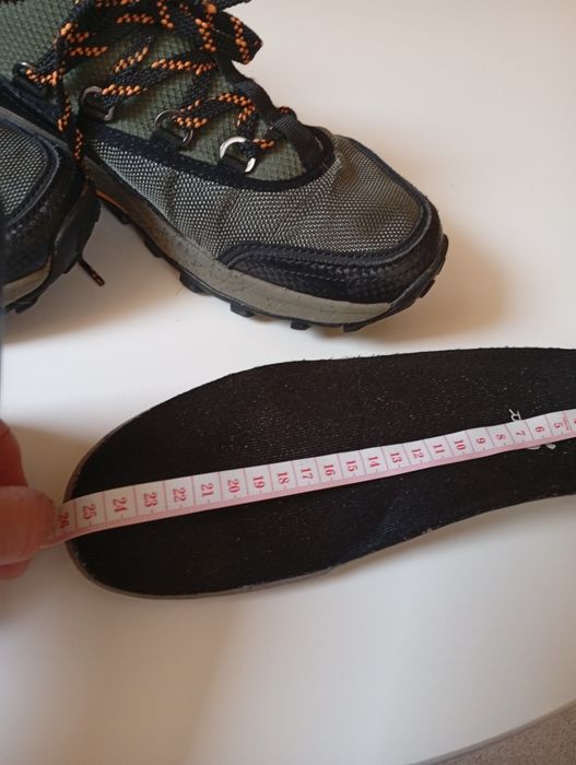 Sprzedam męskie trampki, rozmiar 40-40,5, długość wkładki 25,5-26 cm.