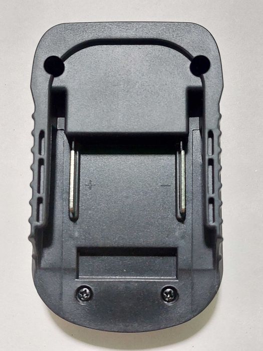 Перехідники з акб Makita/Dewalt на інструмент Dewalt/Makita.