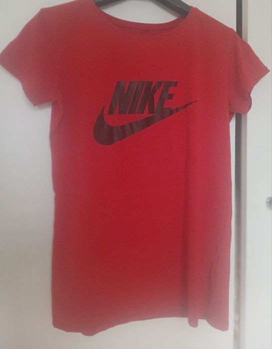 Koszulka czerwona Nike S/M