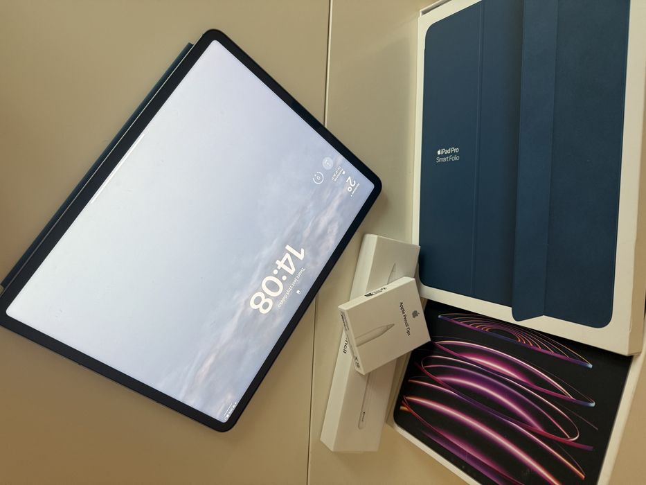 Sprzedam Apple iPad Pro 12.9” (6 gen) w wersji 128 GB WiFi + Cellular