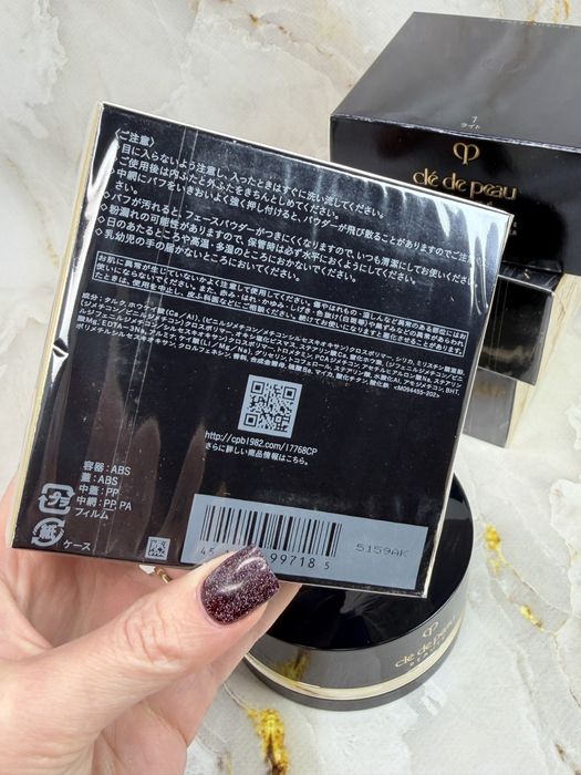 Пудра розсипчаста для обличчя Shiseido прозора