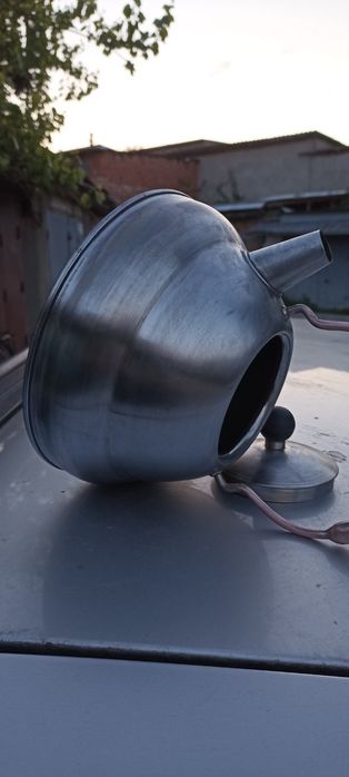 Чайник з нержавіючої сталі