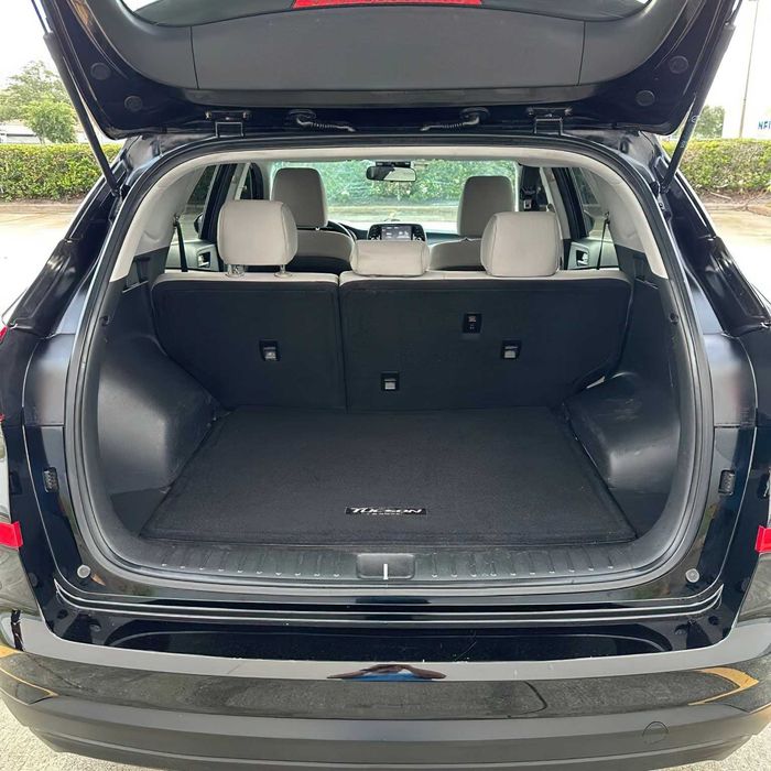 Hyundai Tucson SE      2019