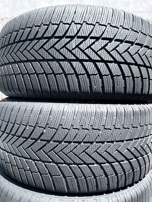 255 50 19 Bridgestone LM005 85% 2024 Шини Зима
