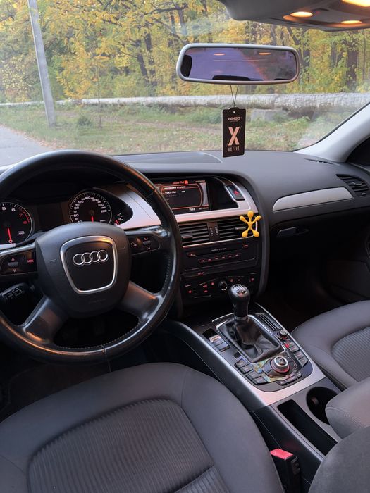 Продам Audi A4 B8