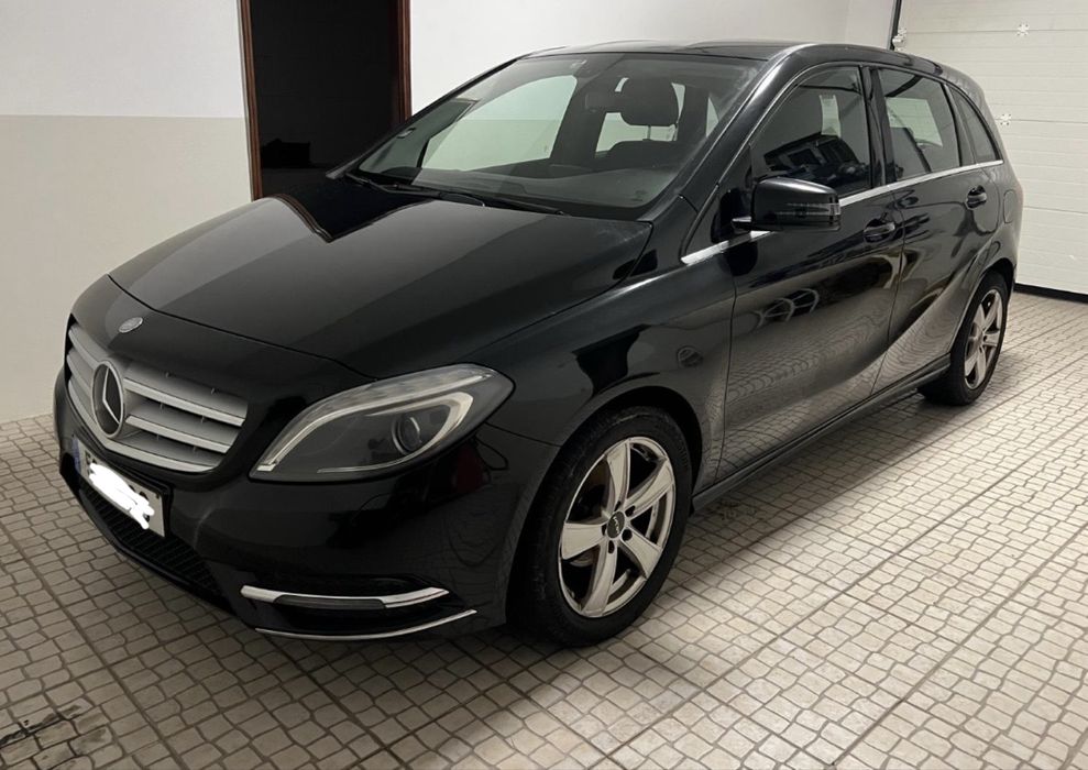 Mercedes-Benz B 180 — fotografia 2