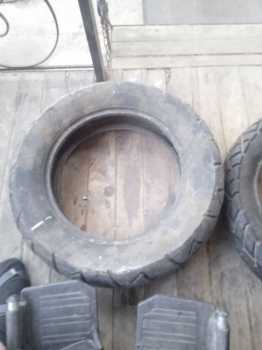 Продам комплект шин на мотоцикл