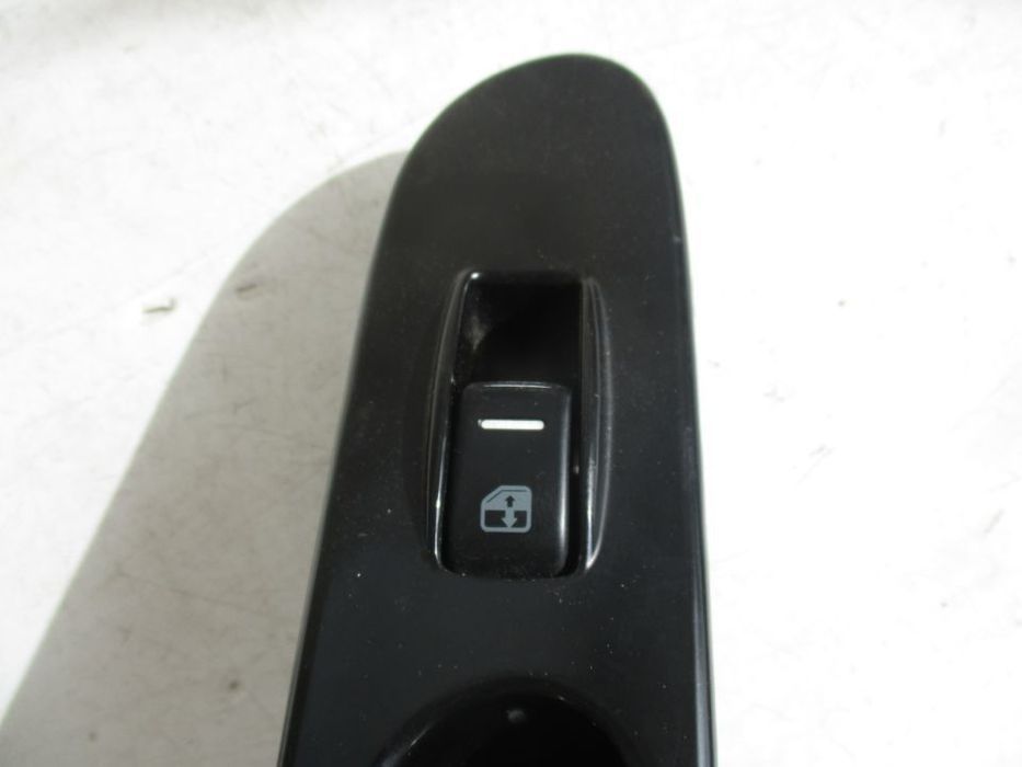 Comando Botao Interruptor vidro Kia Carnival Direito