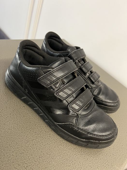 Продам оригінальні кеди adidas на хлопчика 10-12 років