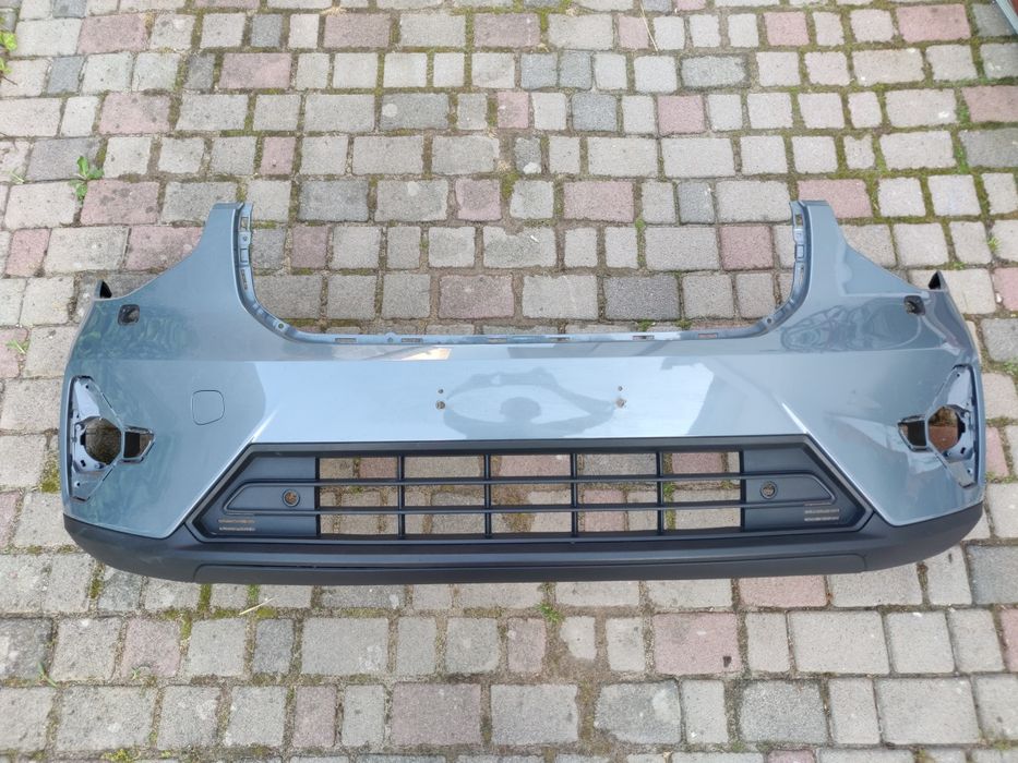 В наявності передній бампер Volvo C40 XC40 RECHARGE оригінал колір 728