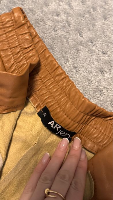 Продам штани з еко -шкіри