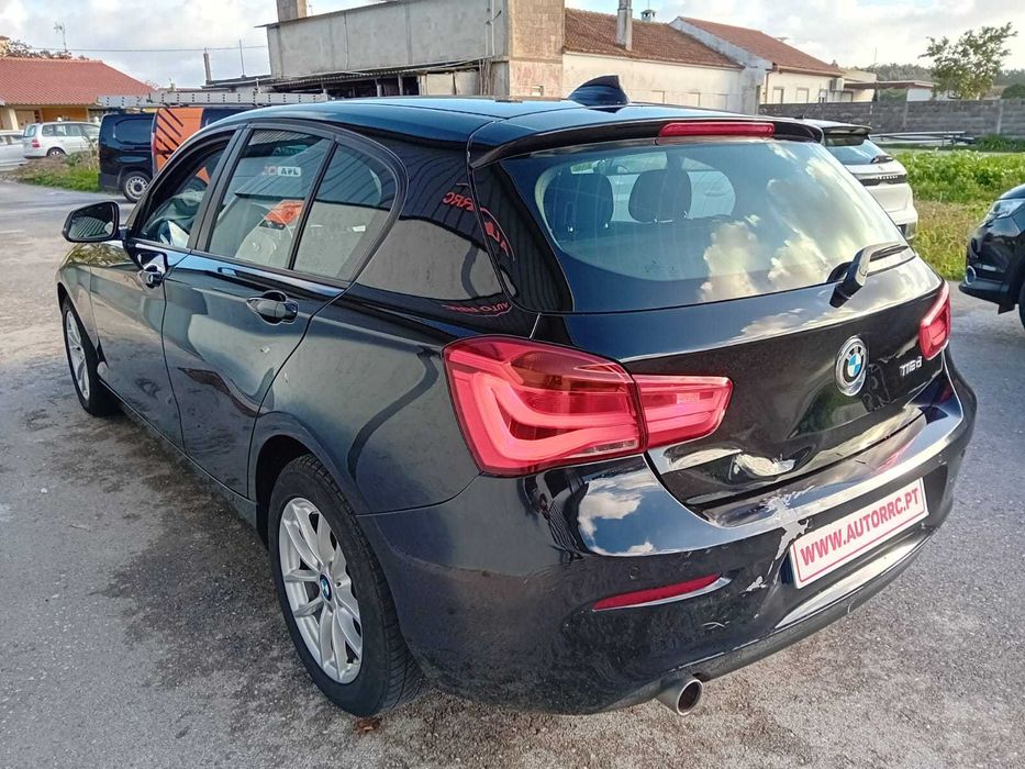 BMW 116 D c/auto ( pequeno sinistro )
