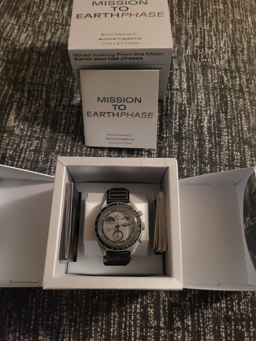 Omega Swatch/bioceramic mission to earthphase