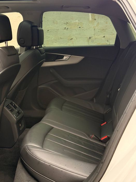 AUDI A4B9 2016.