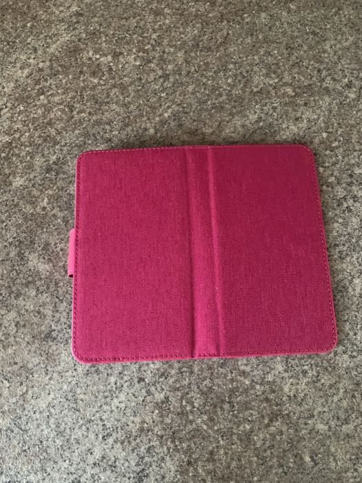 Etui na telefon etiu nowe etui.    Etui