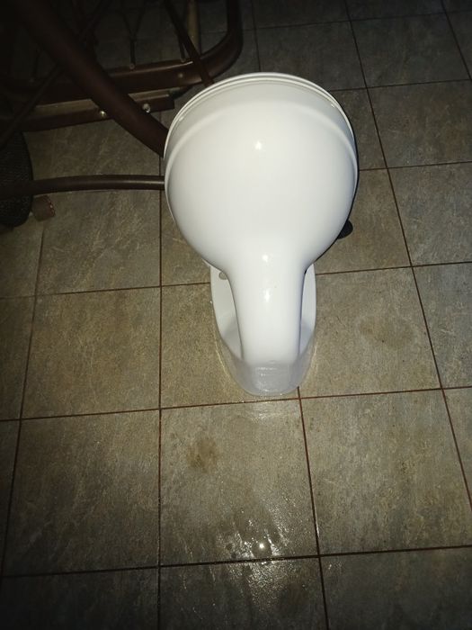 Подвесной унитаз.