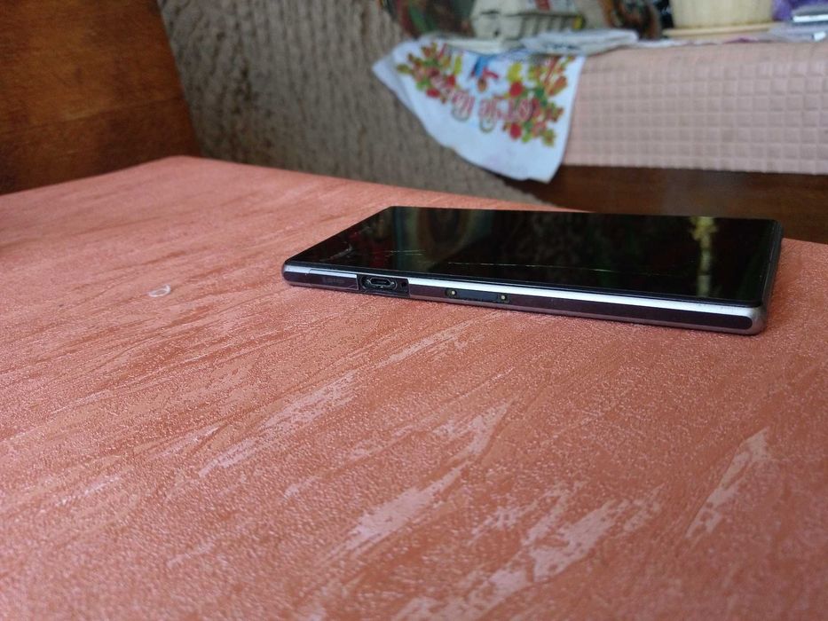 Sony Xperia Z1 - 20.7 Мп,OTG, Защита от пыли, воды, влаги 2/16