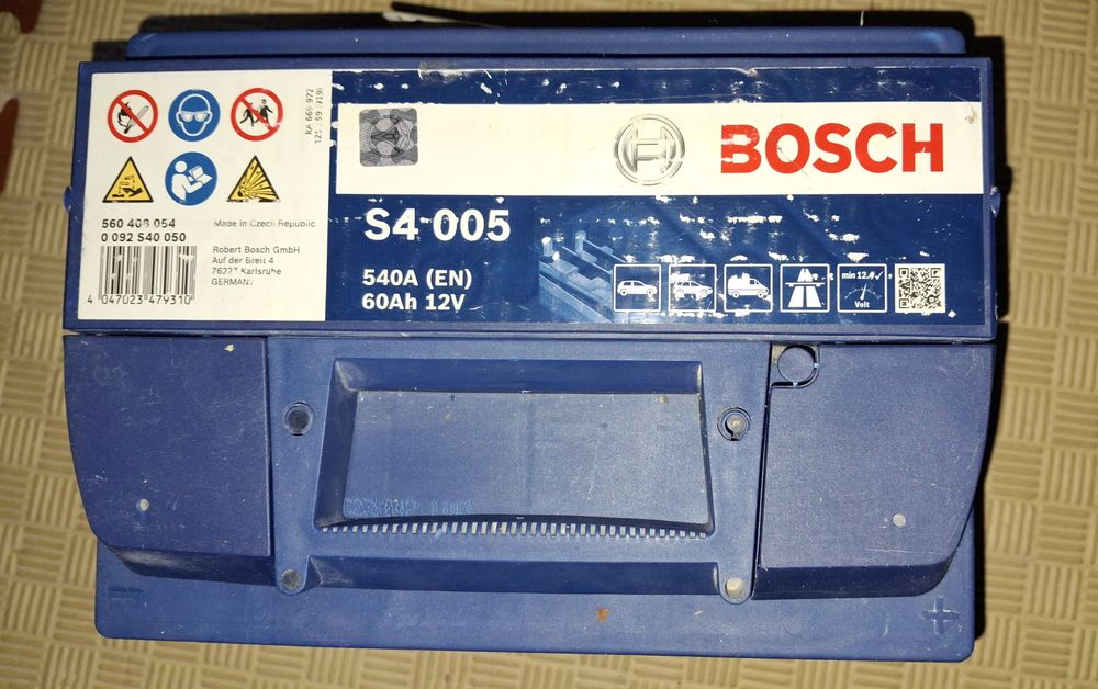 Акумулятор автомобільний Bosch S4 60Ah 540A 12V «+» праворуч