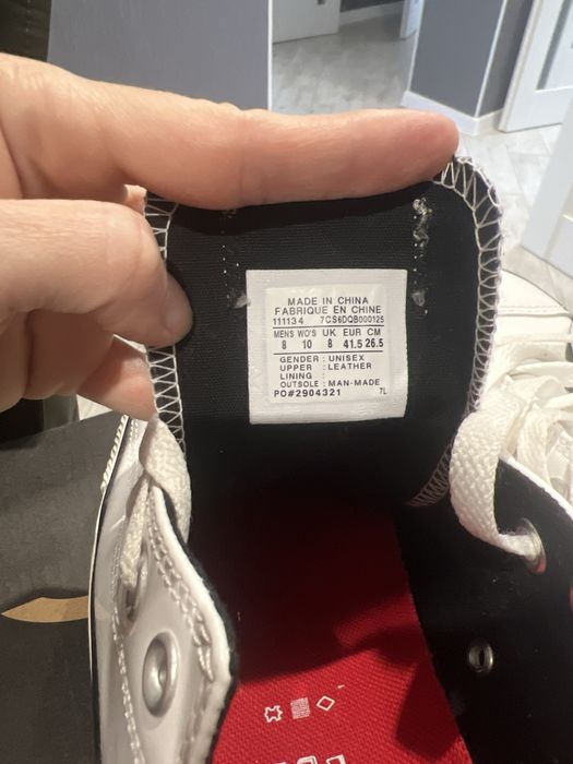 CONVERSE 41.5р. Нові.