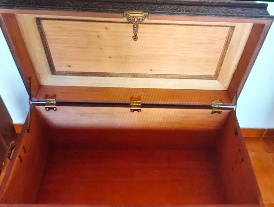 Arca/Baú em Madeira