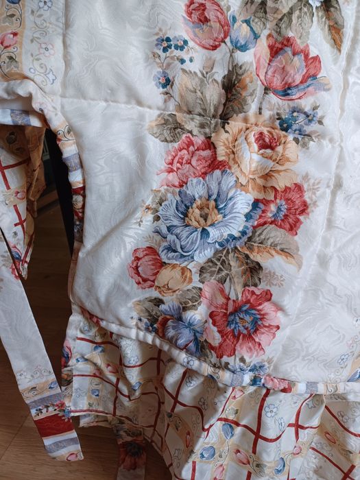 Edredão com almofadas