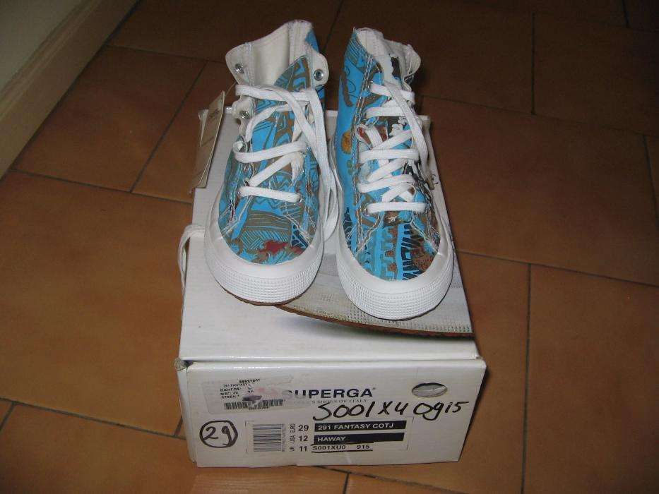 Sapatilhas marca Superga tamanho 29 novo em caixa