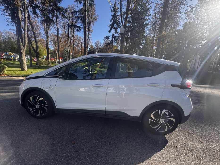 Продам Chevrolet Bolt EV  2023