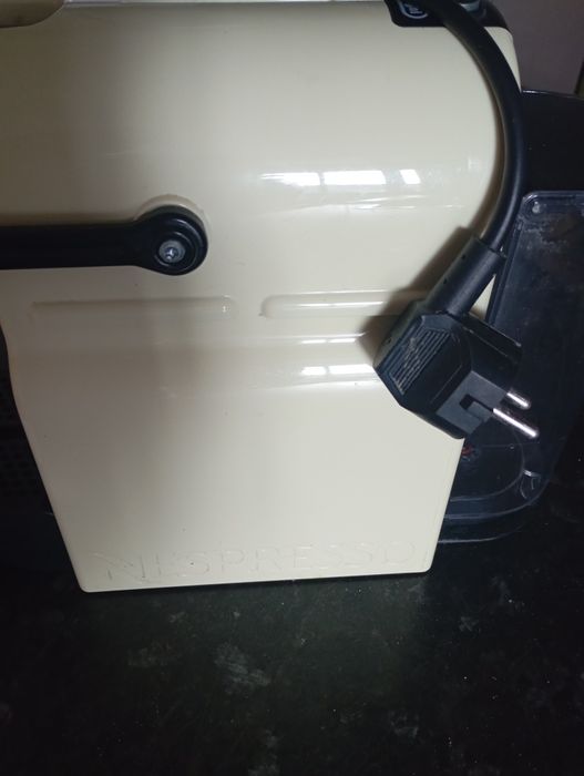 Nespresso Machine475761278683064320