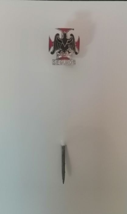 Antigo alfinete de lapela com símbolo da Companhia de Seguros Phoenix