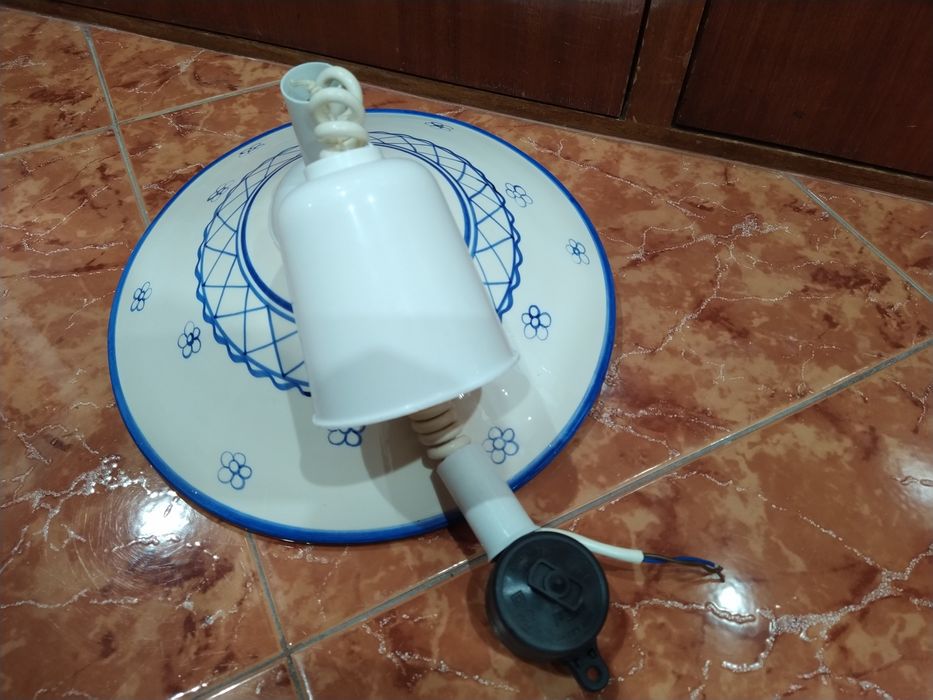 Candeeiro de teto em loiça vintage casa cozinha apartamento vivenda.