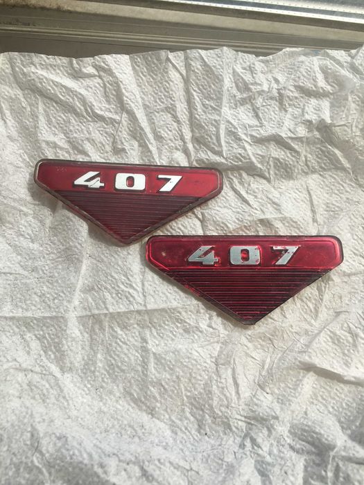 Продам эмблемы Москвич 401,402,407,403