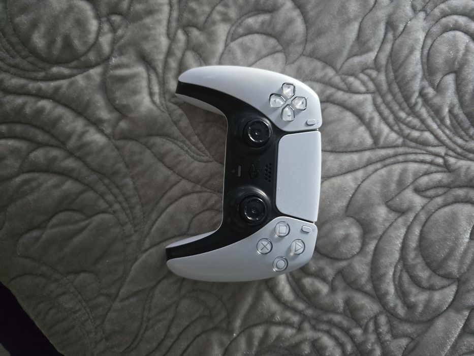 Sprzedam lub Zamienie ps5 slim z napedem i meta quest 2