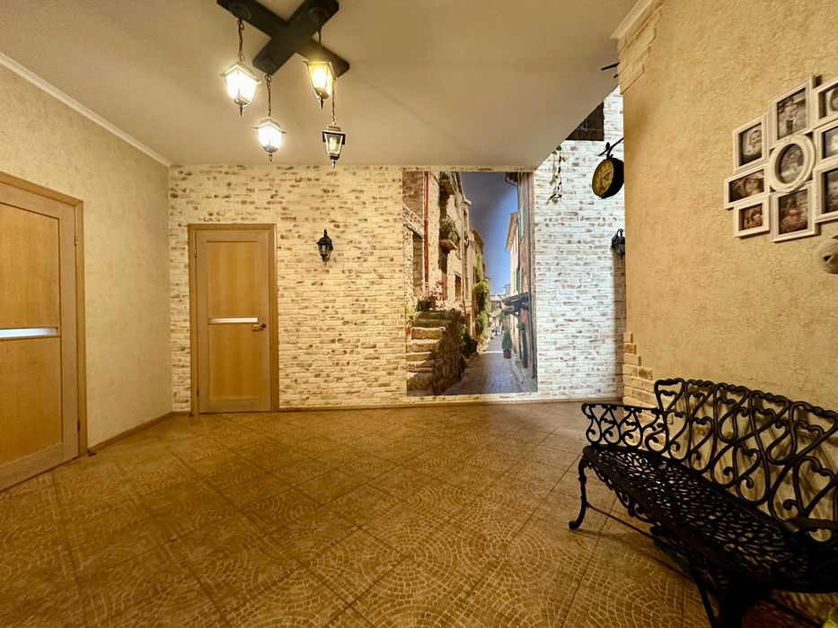 Будинок з ремонтом, меблями і технікою в передмісті Києва