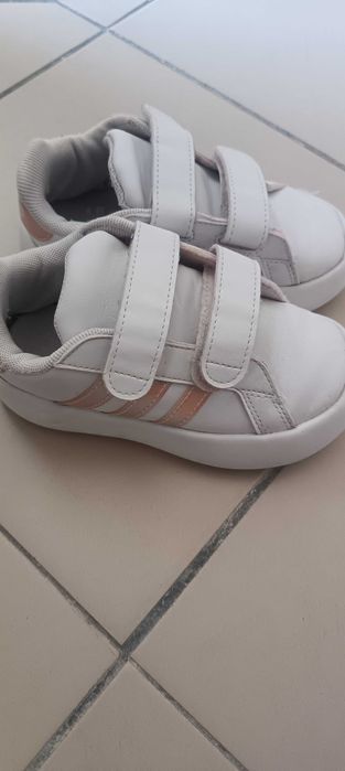 Calçado menina tamanho 25/26