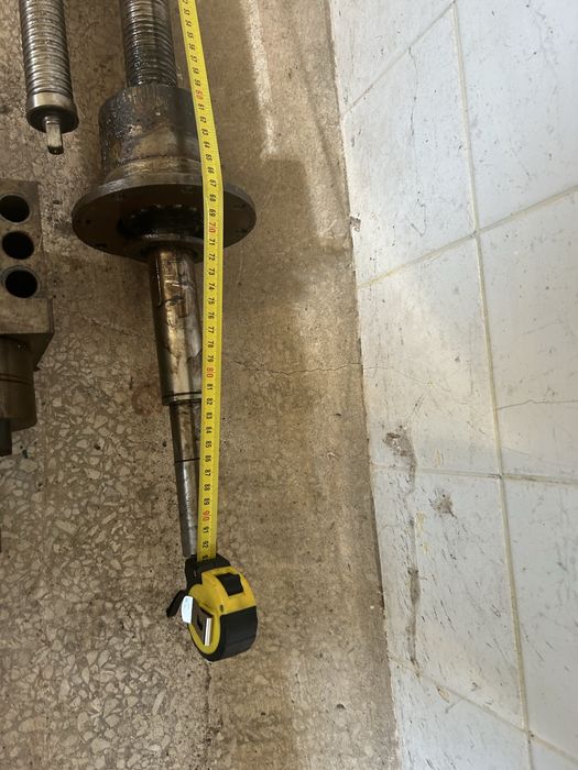 Śruby kulowe z nakrętkami różne 64-192cm(liniowy zespół śeub kólowych)