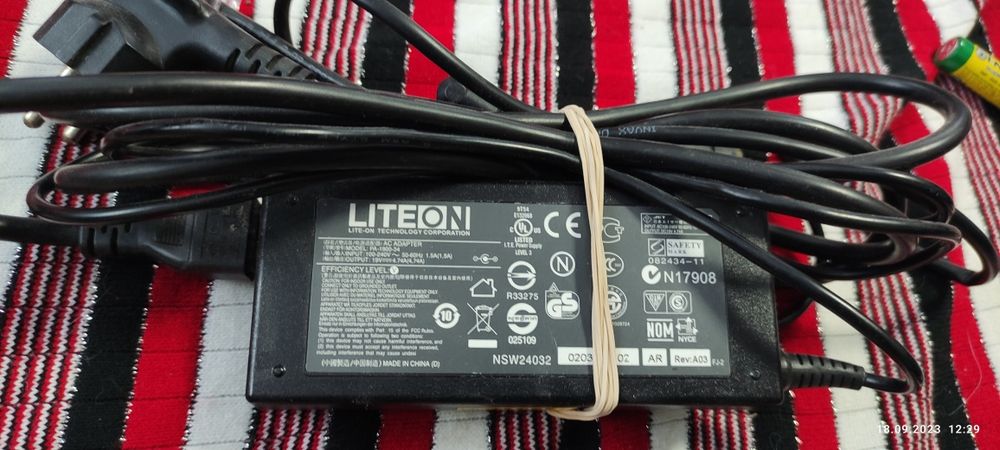 Ноутбук на запчастини